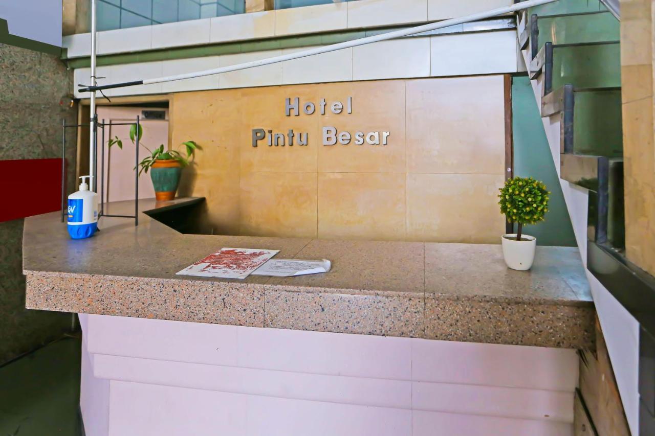 Collection O 92739 Hotel Pintu Besar Jakarta Exterior photo